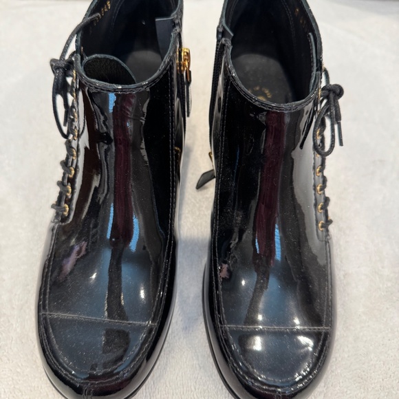 Chanel 15A CC Patent Leather Side Lace Up Booties Black CC Logo size 39 - Picture 6 of 8